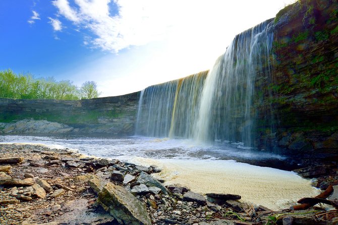 Tallinn Old Town Tour Combined With Jägala Waterfall Visit - Experiencing the Jägala Waterfall