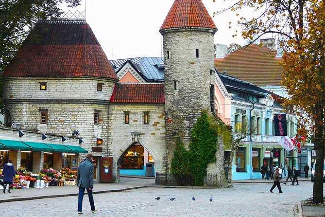 Tallinn Scavenger Hunt and Highlights Self-Guided Tour - Discovering Tallinns Highlights
