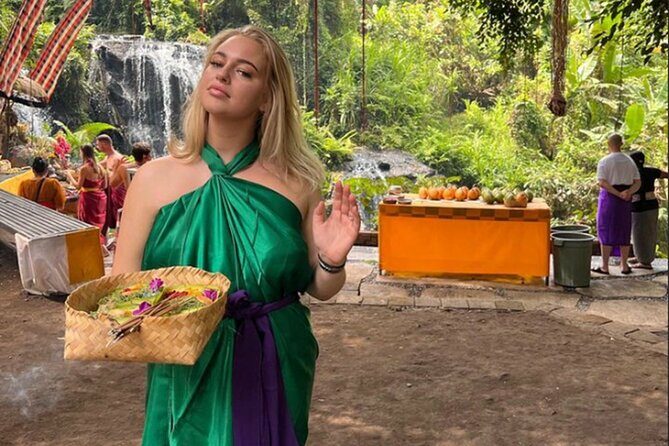 Taman Beji Griya Waterfall Tranquil Purification Ceremony - Key Points