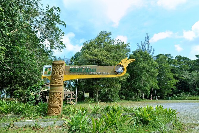 Taman Negara Day Trip From Kuala Lumpur With Lunch - Exploring the Canopy Walk