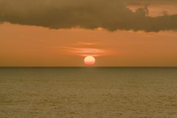 Tampa Bay: Private Sunset Cruise With Champaign or Wine - Exploring Tampa Bays Waterways