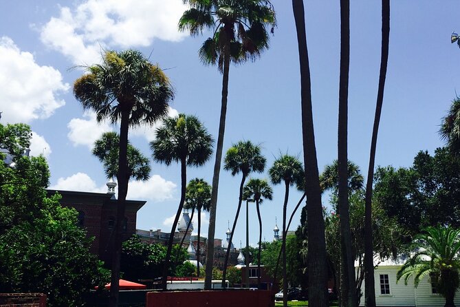Tampa Riverwalk a Smartphone Audio Walking Tour - Historical Landmarks Along the Trail