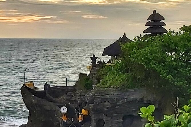 Tanah Lot And Ubud - Full Day Private Tour - Visiting Ubud Market
