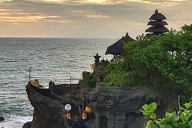 Tanah Lot And Ubud - Full Day Private Tour - Exploring Monkey Forest