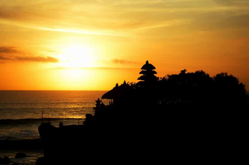 Tanah Lot : Lovely Sunset & Taman Ayun Temple / Private Tour - Tour Experience