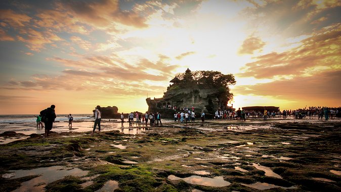 Tanah Lot Temple Sunset Tour Half Day - Exploring Tanah Lot