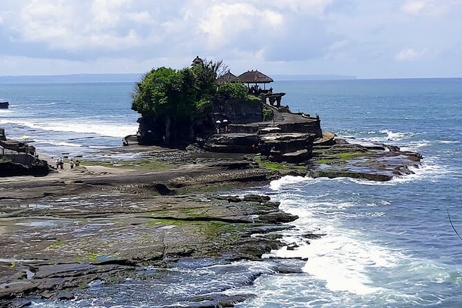 Tanah Lot Temple Tour and Jimbaran Beach Sunset Seafood Dinner - Pickup Information