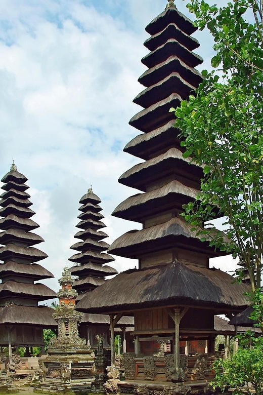 Tanah Lot Temple With Ubud Tour and Watching the Kecak Dance - Key Points