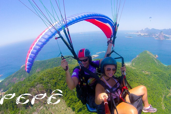 Tandem Paragliding Flight in Niterói - Meeting and Pickup Details