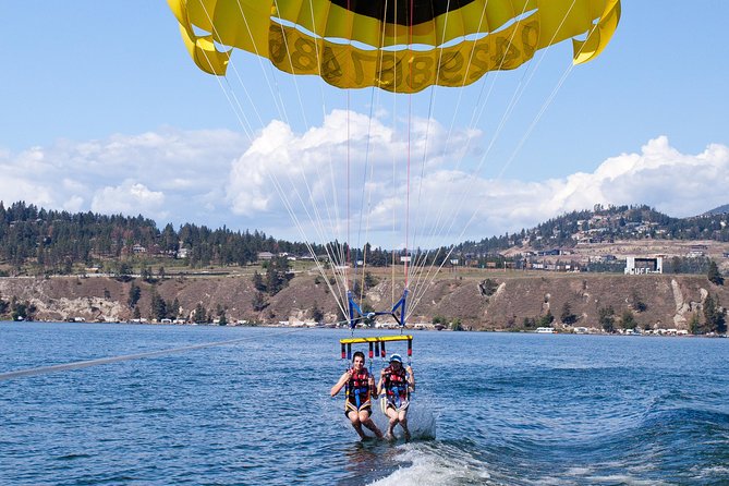 Tandem Parasailing Experience in Kelowna - Ratings and Reviews