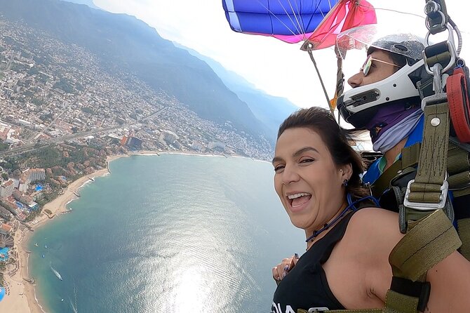 Tandem Skydive in Puerto Vallarta With Beach Landing - Safety and Medical Considerations
