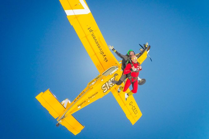 Tandem Skydiving 15,000ft - W/ Shuttle From Faro - Participant Requirements and Restrictions