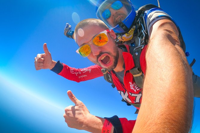 Tandem Skydiving Algarve 10,000ft — 3,500m - Experienced Instructor-Led Tandem Skydive