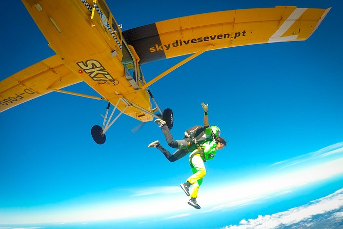 Tandem Skydiving Algarve 10,000ft — 3,500m - Accessibility and Transportation Considerations