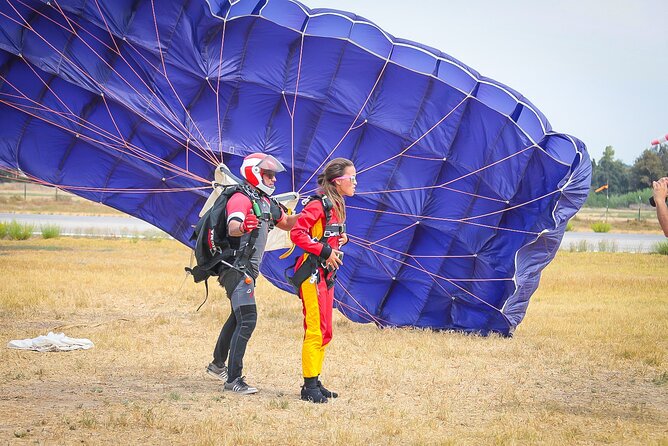 Tandem Skydiving Algarve From 15.000ft — 5000M - Skydiving Certificate and Photos