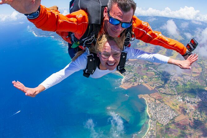 Tandem Skydiving with GoJump in Hawaii - FAQ