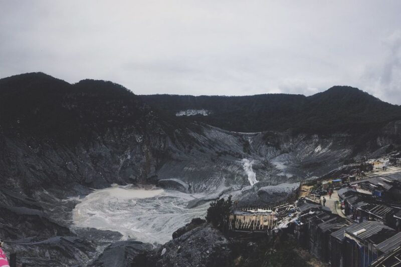 Tangkuban Perahu Crater Tour From Bandung - Key Points