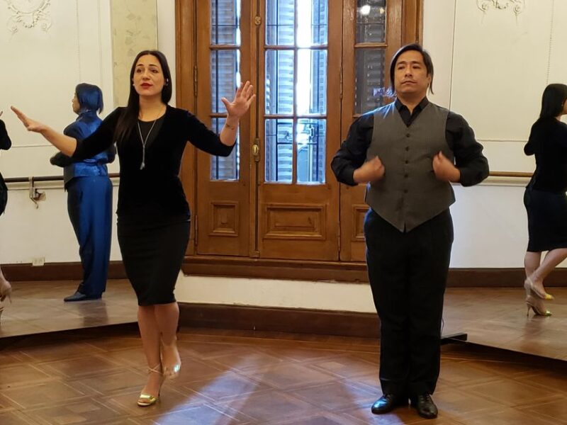 Tango Lesson in Buenos Aires With Professional Dancers - What to Bring