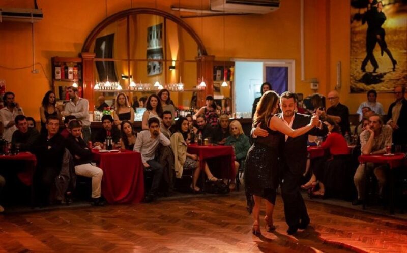 Tango Night With the Locals - Lesson With Expert Tutor