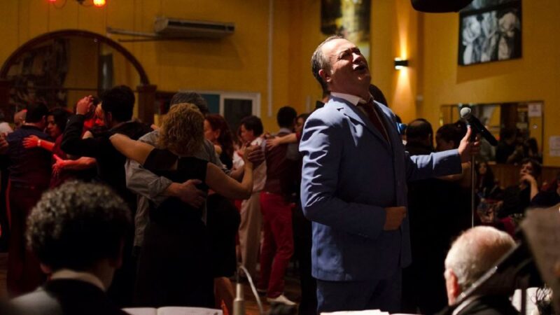 Tango Night With the Locals - Practicing With Locals