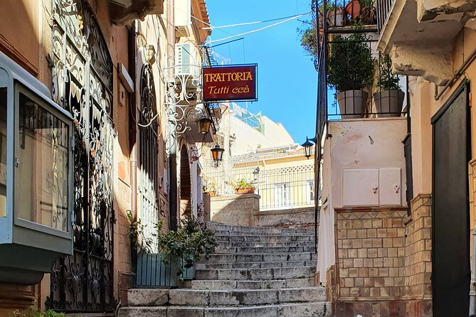 Taormina: A Self-Guided Audio Tour of Sicily's Hilltop Town - Discovering Taorminas Stunning Architecture