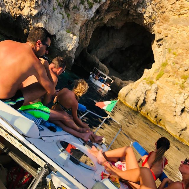 Taormina and Giardini Naxos 3/5/7 Hours by PRIVATE BOAT - Boat and Amenities