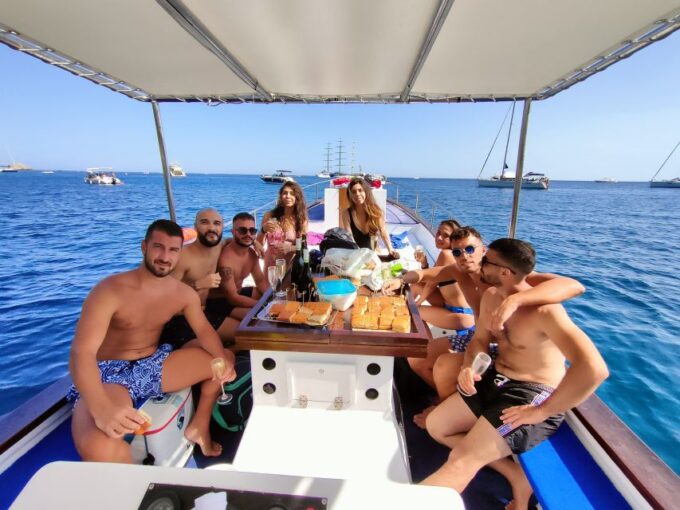 Taormina: Coastal Highlights Cruise With Wine & Food Tasting - Customer Feedback