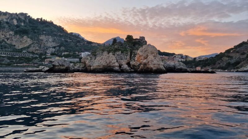 Taormina: Sunset Boat Tour With Aperitif - Guided Tour and Live Commentary