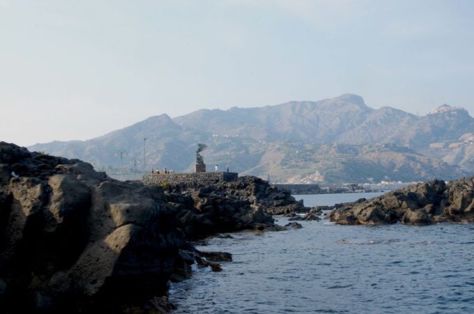 Taormina: White Lotus Tour - Booking and Reservation