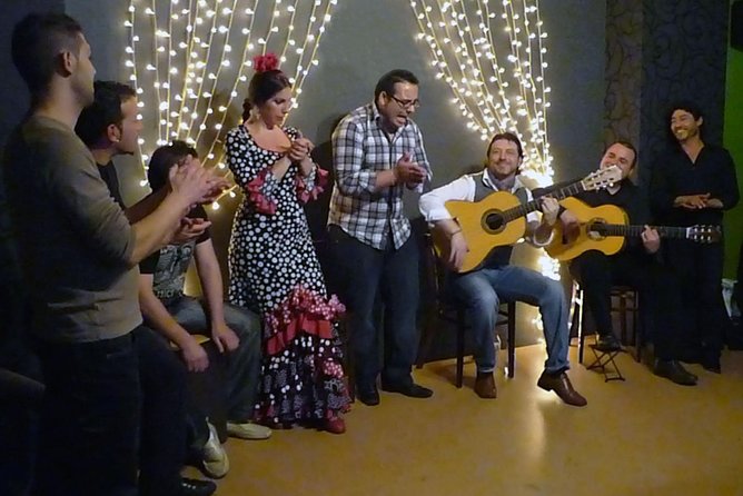 Tapas Dinner and Flamenco Show in Valencia - Questions About Staying Here