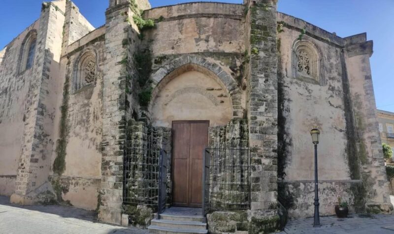 Tarifa Outdoor Escape Game: Through the Eyes of an Alchemist - Key Points