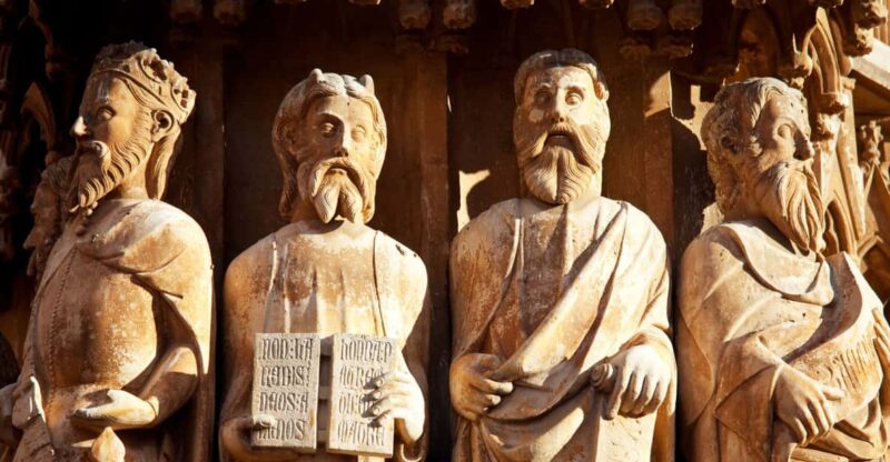 Tarragona: First Discovery Walk and Reading Walking Tour - Key Points