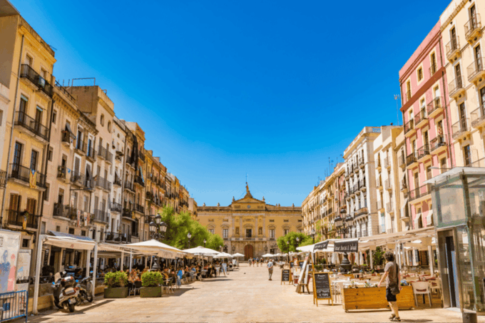 Tarragona: First Discovery Walk and Reading Walking Tour - Additional Details