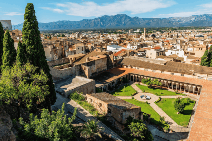Tarragona: First Discovery Walk and Reading Walking Tour - Frequently Asked Questions