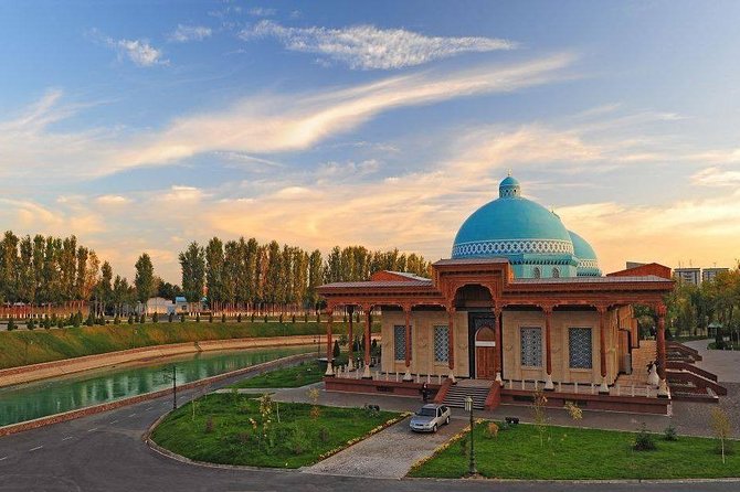 Tashkent Tour - Visiting Chorsu Bazaar