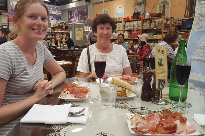 Taste Buds Tour: Petone - Half Day - Chocolate and Cured Meats