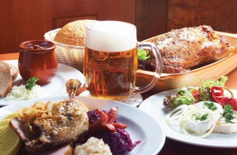 Taste of Prague: 10 Beers and Traditional Czech Dinner - Cultural Insights