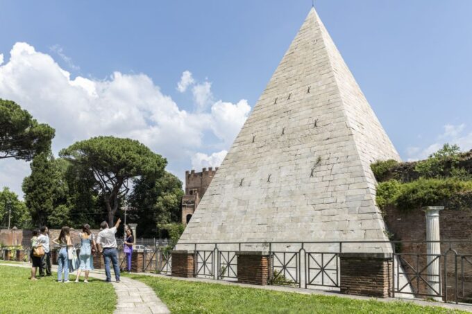 Taste of Testaccio Food & Market Tour - Important Information