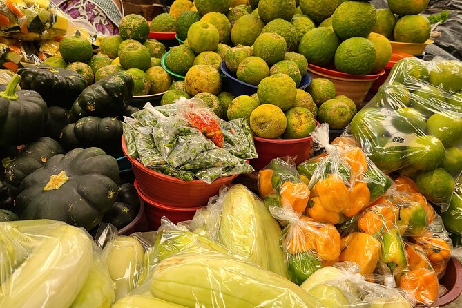 Taste of the Yucatan: Merida Cooking Class and Market Visit - Exploring the Vibrant Merida Market