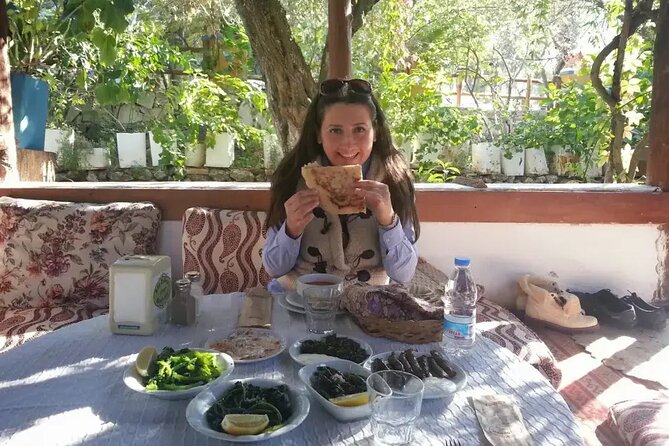 Taste of Traditional Turkish Cuisine | Small Group Kusadasi Food Tour - Navigating the Bustling Markets