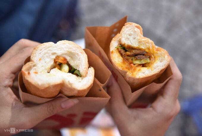 Taste Tops of Saigon Street Food by Scooter - Taste the Local Cuisine