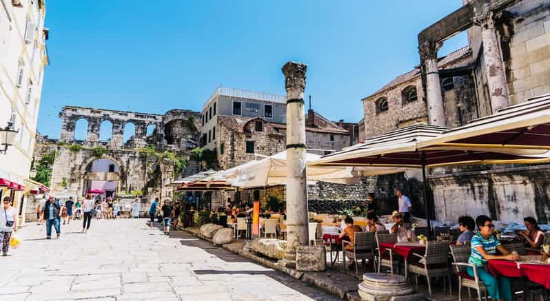 Tasteful Knowledge - Food Walking Tour and Lunch - Itinerary Highlights