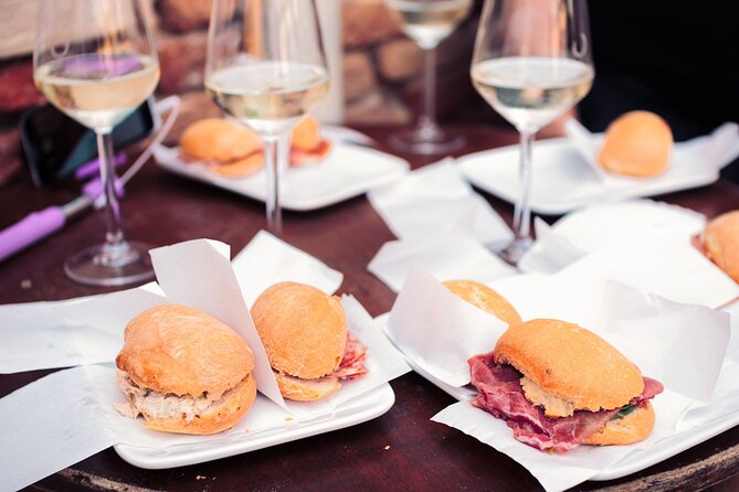 Tastes & Traditions of Venice: Food Tour With Rialto Market Visit - Cross the Grand Canal by Gondola