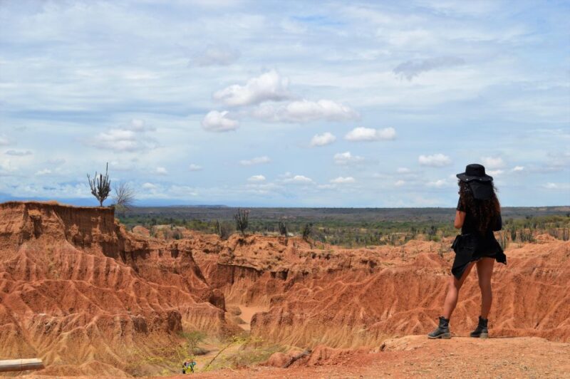 Tatacoa Desert and Villavieja 3-Day Tour - Key Points
