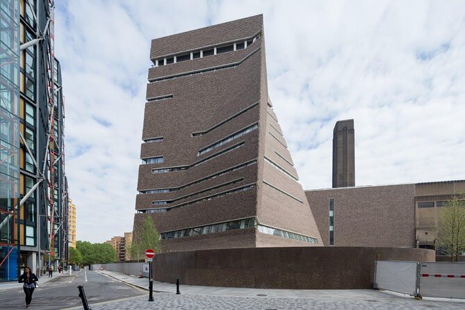 Tate Modern Official Discovery Tour - Highlights of the Exhibition
