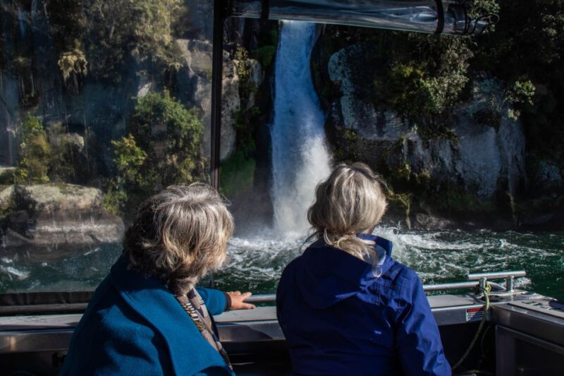 Taupo: Lake Taupo Western Bays Catamaran Tour With Bush Walk - Key Points