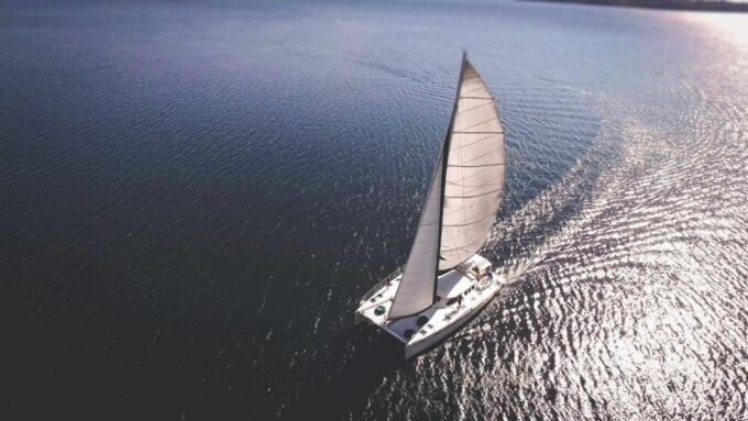 Taupo: Māori Rock Carvings Lake Taupo Sailing Tour - Scenic Highlights