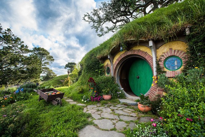 Tauranga - Magical Hobbiton Movie Set - Private Shore Excursion. - Exploring Hobbiton Movie Set
