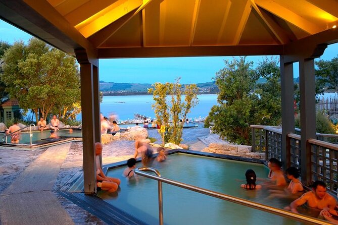 Tauranga-Rotorua: Spa Pools & Te Puia Geysers: Private Tour. - Te Puia Geysers Exploration