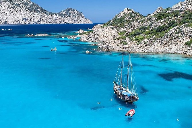 Tavolara Boat Tour and Snorkeling - Taste of Sardinia